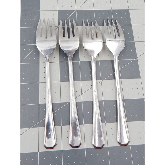 Supreme Cutlery by Towle Chestnut Hill Dessert Salad Fork Stainless Japan L/4 F - Picture 4 of 9
